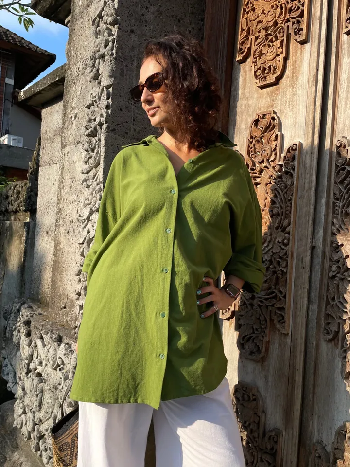 Pure linen oversize khaki shirt / soft linen summer bikini cover up maldi shirt / classy shirt comfy resort wear / comfy women wear