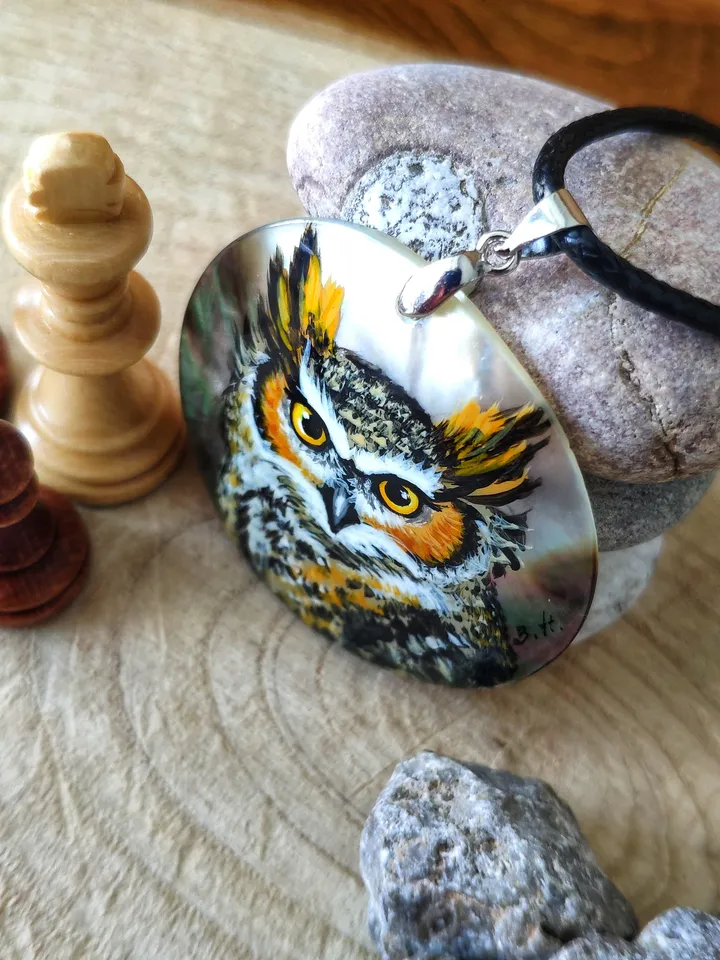 Pearl pendant necklace: Wise and Mysterious Eagle owl on handmade lacquer pendant • Statement wild bird • Aesthetic boho ethnic owl necklace