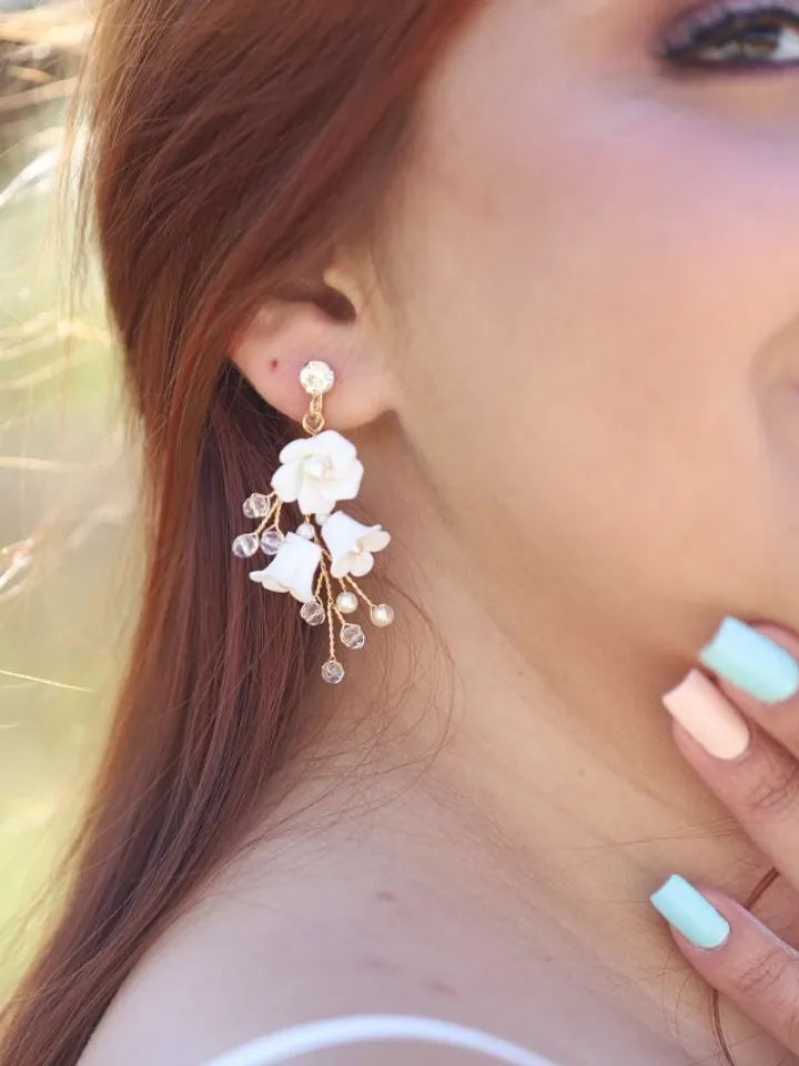 Boho Wedding Earrings, Porcelain Flowers Bridal Earrings, Floral Earrings, Statement Bride Jewelry, Chandelier Earrings, Swarovski Jewellery