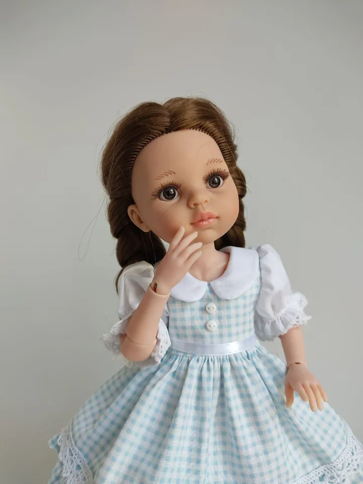 PDF sewing pattern for Paola Reina dolls.