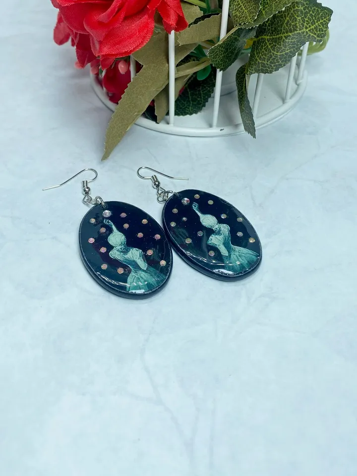 Handmade jewelry set. Beautiful set. Handmade pendant and earrings.