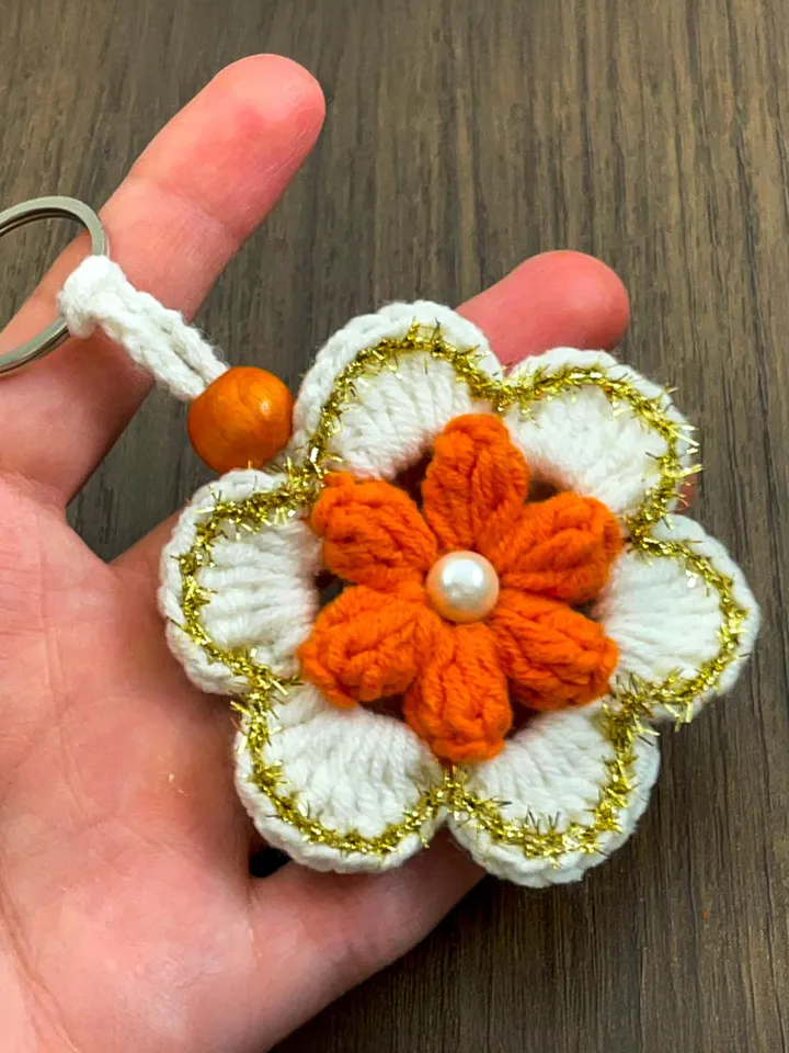 3D Crochet Puffy Flower Keychain Pattern, Amigurumi Floral Key Ring PDF, Handmade Crochet Keychain DIY, Instant Download Crochet Pattern