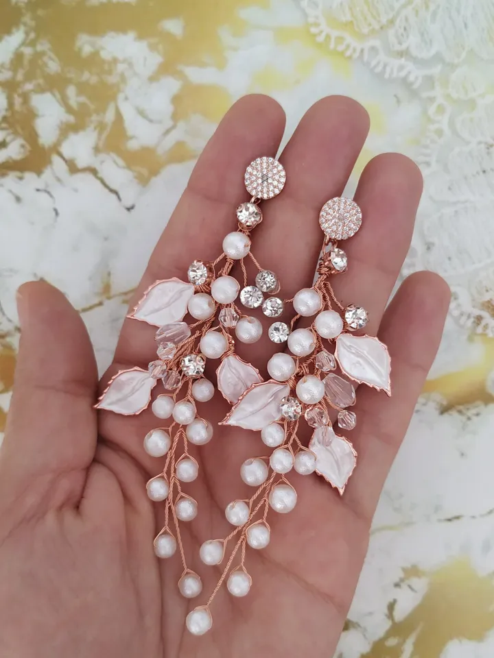 Rose Gold Flower Bridal Earrings, Floral Wedding Earrings, Floral Bridal Earrings, Statement Bridal Earrings, Pearl Boho Wedding Earring