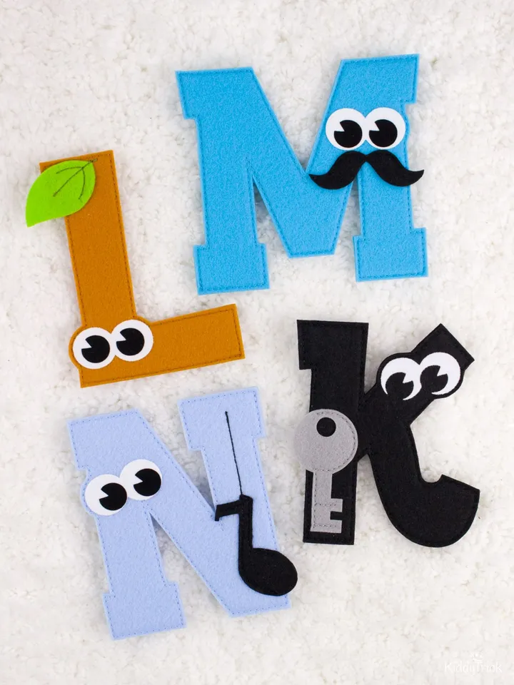 Felt English Alphabet with Eyes - Sewing Patterns