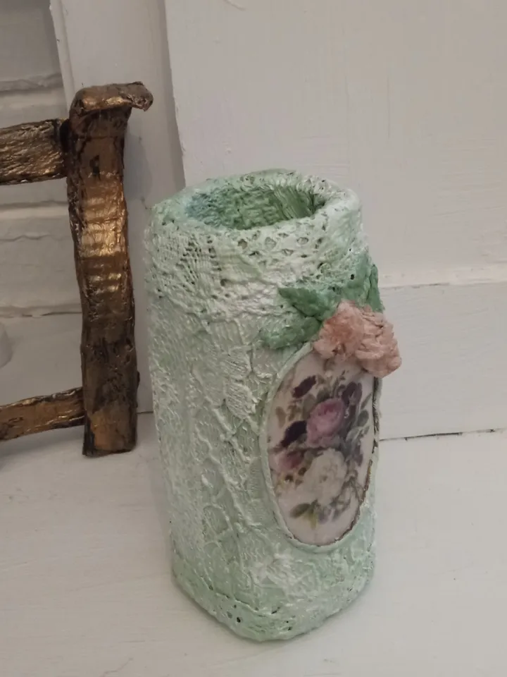 Luxurious red roses in a handmade vase Gifts for mom Mother's day Gifts for her Completely by hand Floral arrangements Home decor indoor