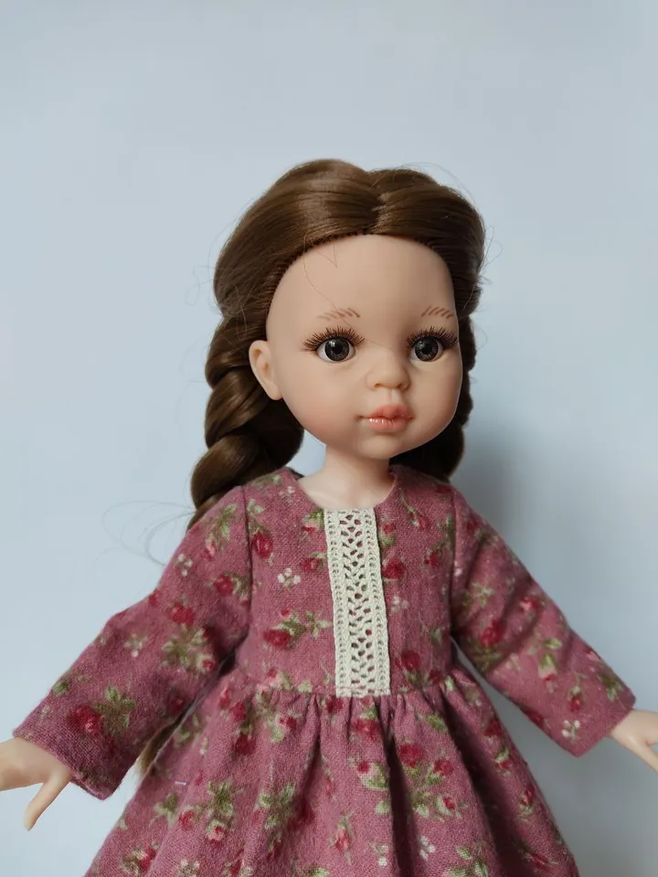 PDF sewing pattern for Paola Reina dolls.