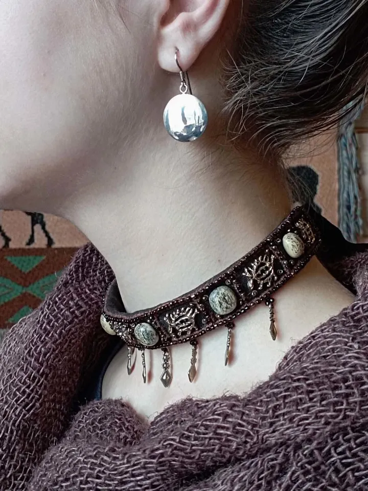 "Beast-Mother" choker
