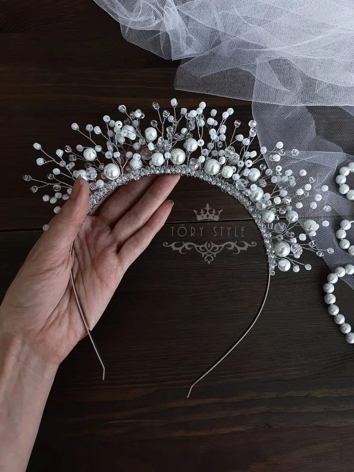 Wedding tiara, Bridal headpiece, White tiara, pearl headpiece, Wedding headpiece, Wedding hair accessories, white crown