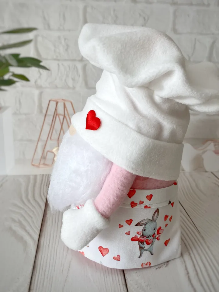 Chef Gnome pattern. Kitchen gnome pattern PDF. DIY gnome tutorial.