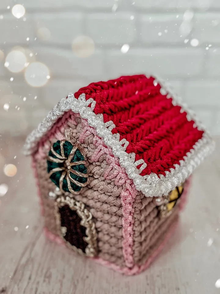 Gingerbread house crochet pattern PDF, basket with lid, Christmas ornament, hanging decoration digital instant download