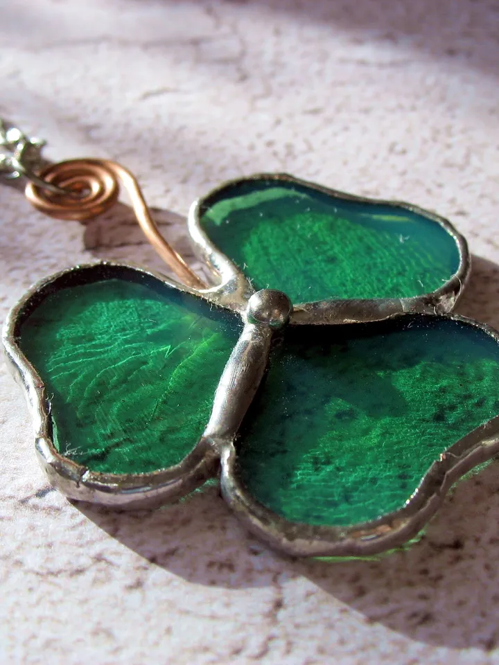 Green trefoil, st patricksday, Shamrock pendant, Irish necklace, Clover leaf, St Patrick necklace, simple Stained glass