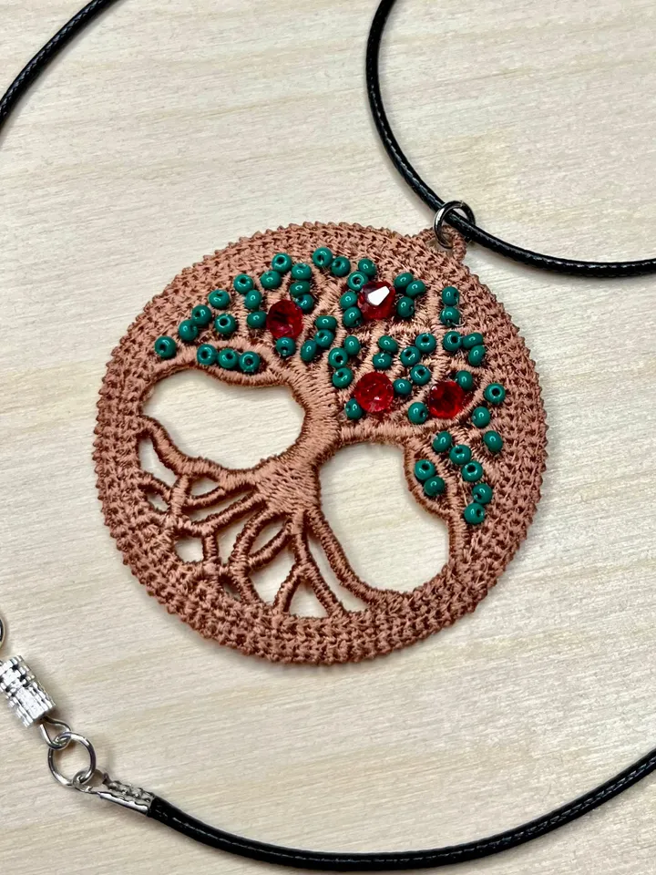 Machine embroidery design for art therapy pendant “Tree is my amulet”