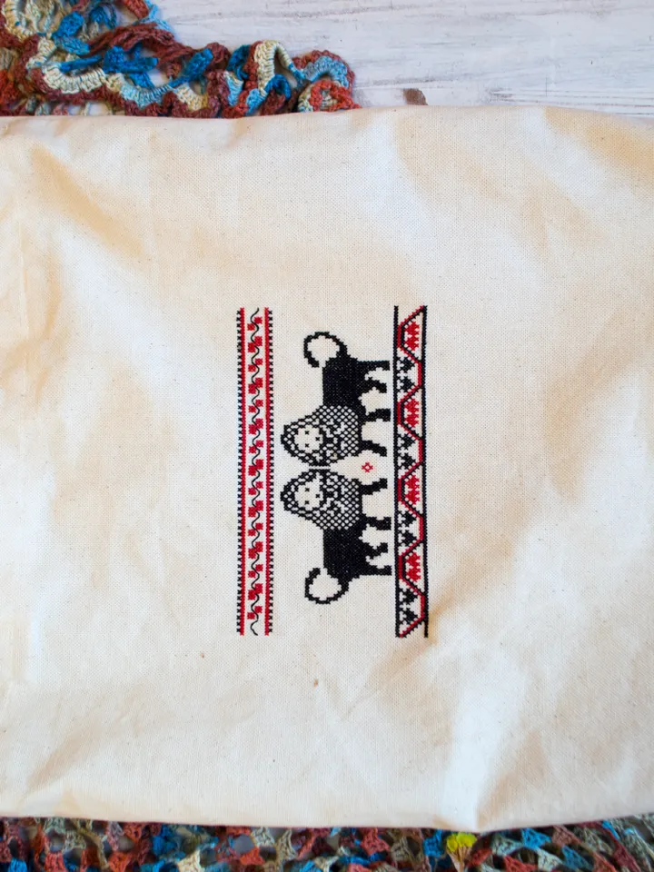 Bag tout shopper hand embroidery traditional ornament