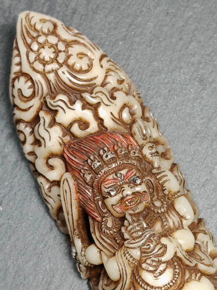 Leg Bone Carved Mahakala Statue,Nak po chen po Kapala Amulet Badge,Gandhanara Old Tibetan Buddhism,20th,140mm × 36mm