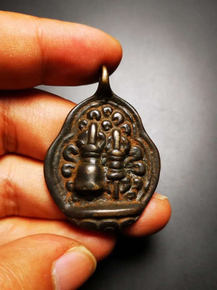 Gandhanra Antique Tibetan Buddhist Protective Amulet Pendant,A Tibetan vajra (club) and tribu (bell),80 years old