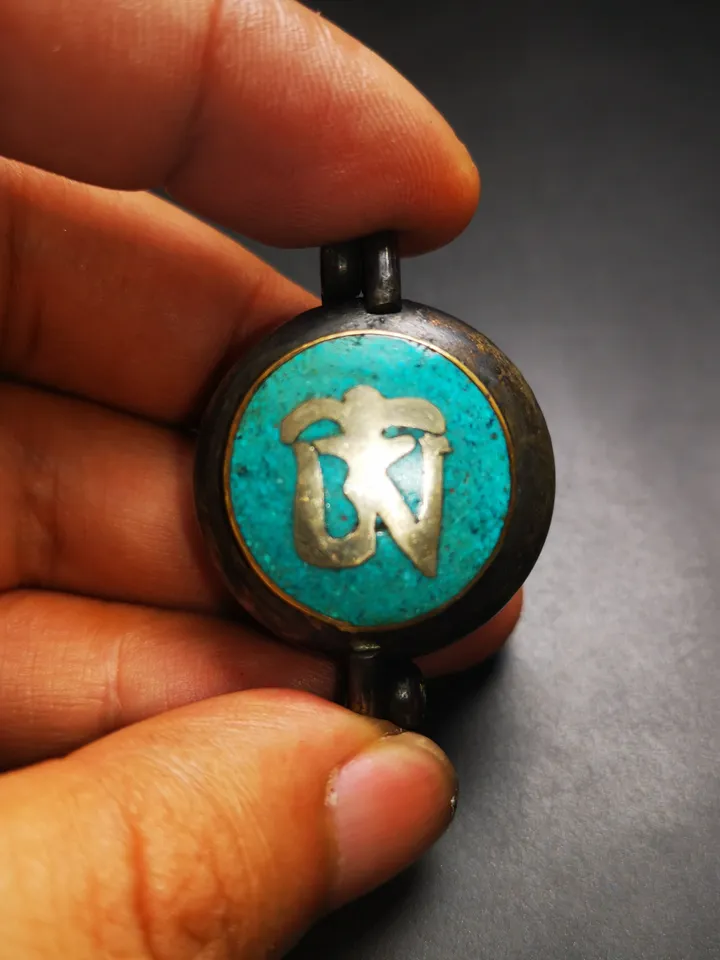 Gandhanra Antique Handmade Gau Ghau Shrine, Mini Tibetan Buddhist Altar Amulet Pendant,OM and Kalachakra Symbol