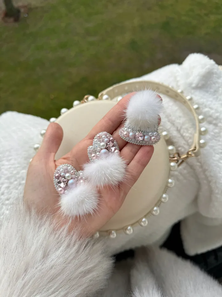 Handmade brooch Hat and mittens