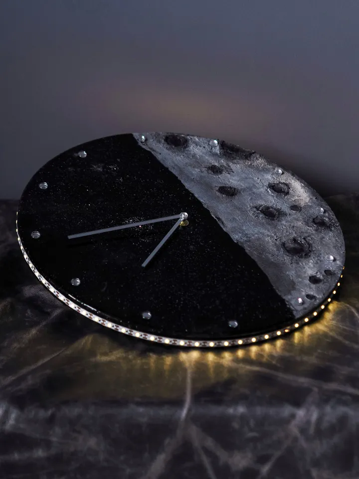Wall clock "Moon and space"