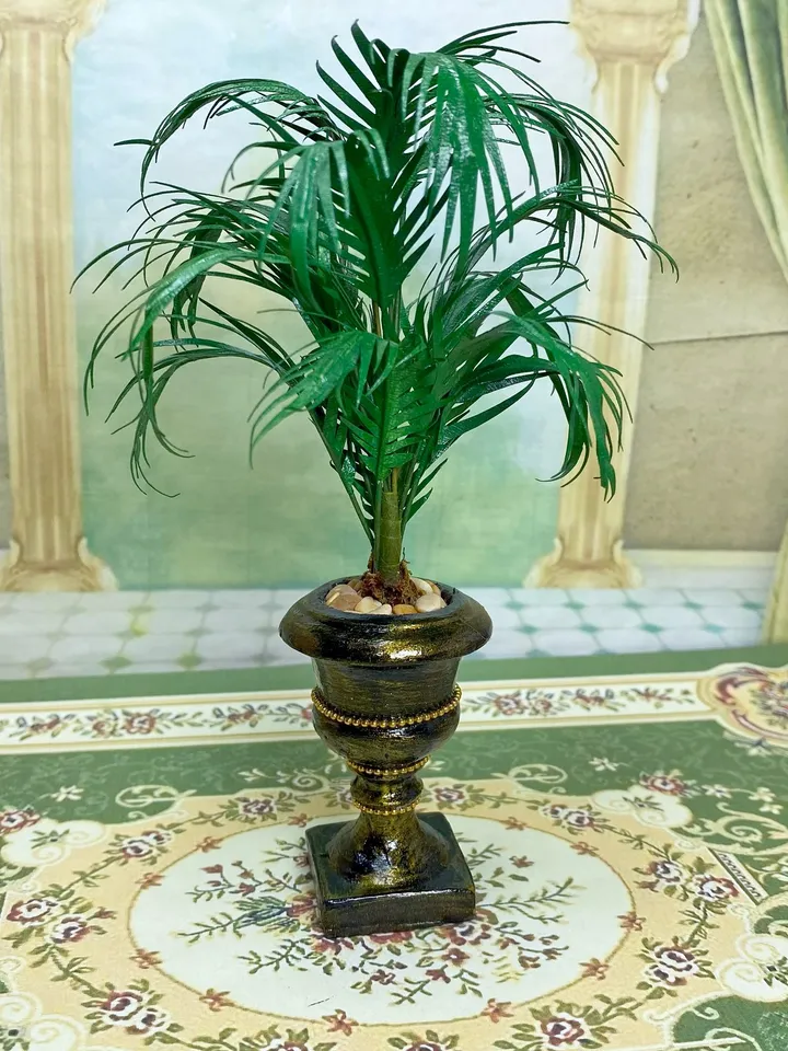 Palm tree in a flowerpot for a dollhouse. 1:12. Plant for a doll. Miniature. Handmade.