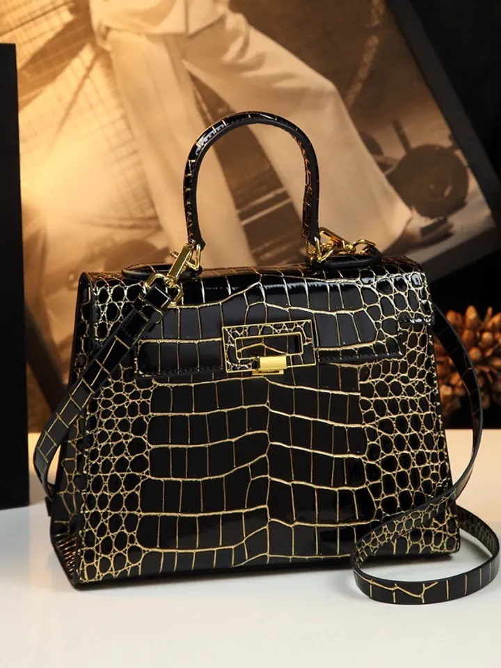 The Elora Luxe Tote — Vegan Leather Sophistication for Everyday Elegance