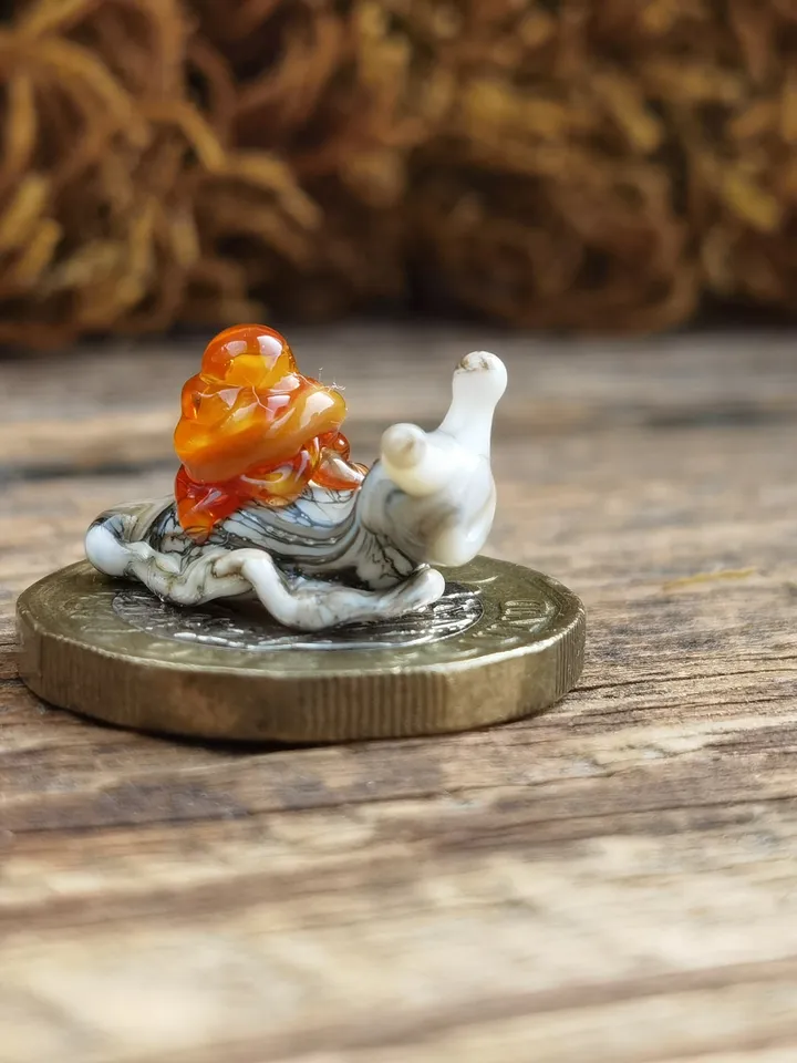 GLASS FIGURINES Snail figurine aquarium decoration Miniature animals Blown glass art Miniature snail gift Terrarium figurine Fish tank decor