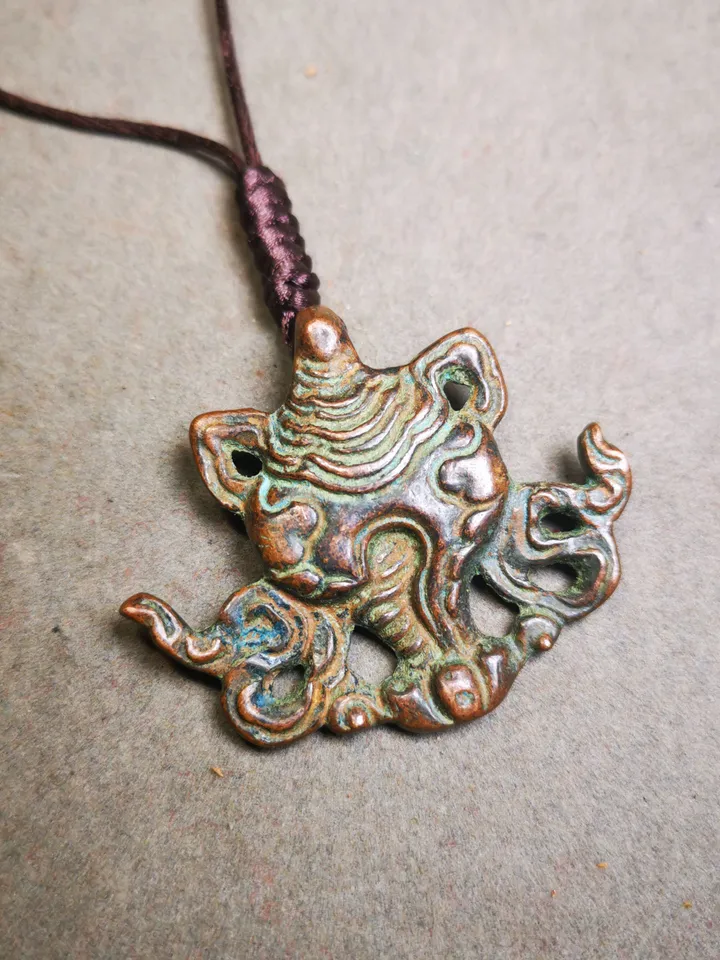 Gandhanra Acient Shankha(Divine Conch) Badge,Tibetan Buddhist Protective Amulet Pendant,Made of Brass