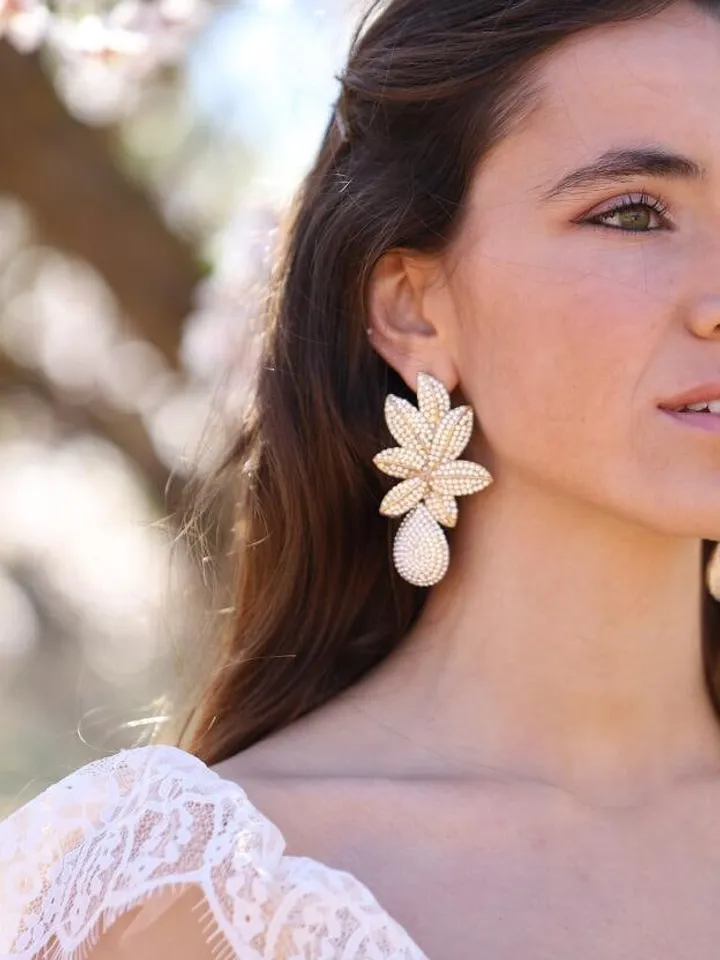 Long Wedding Earrings, Swarovski Crystal Bridal Earrings, Gold Boho Wedding Earrings, Floral Bridal Earrings, Chandelier Statement Earrings