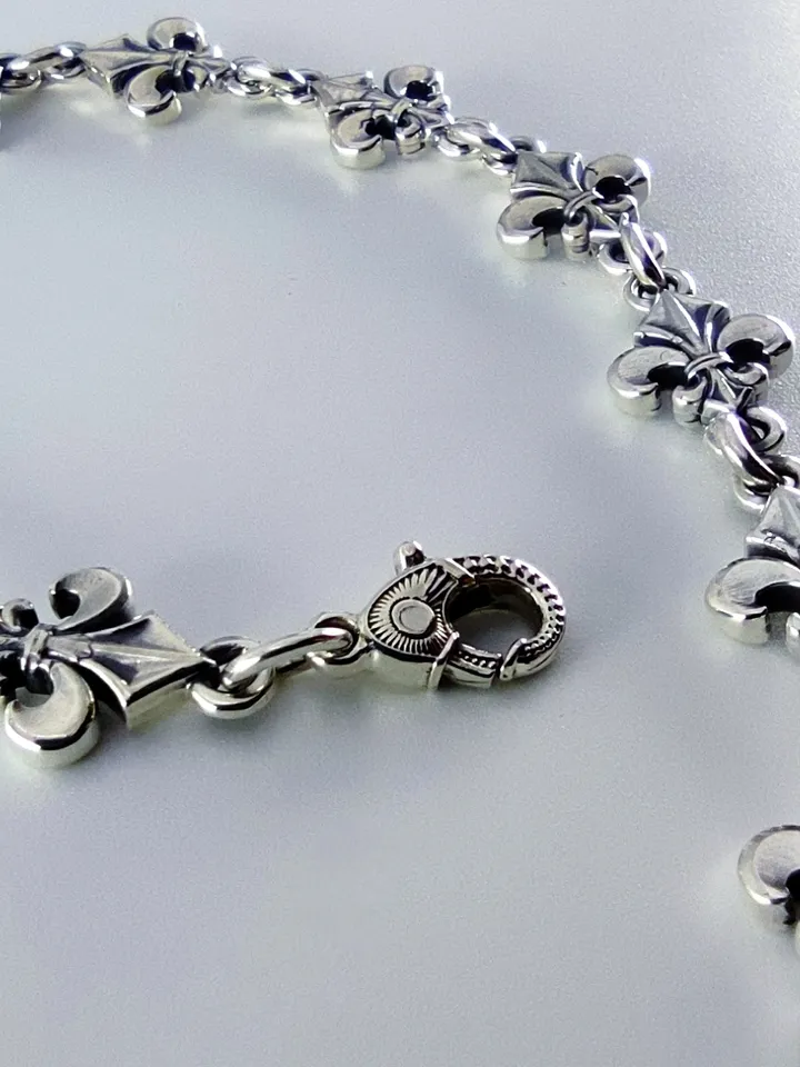 Fleur de lis - Lily Bracelet - Heraldic Lily
