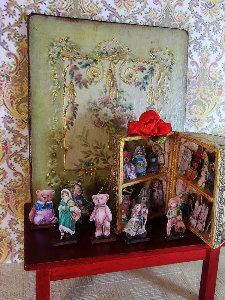 Vintage theater-box with dolls. Puppet show.1:12 scale.