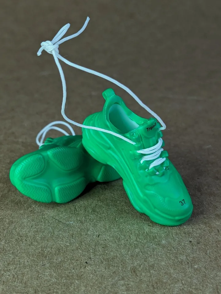 Green sneakers for 11 inch female dolls (MH g1, g2, g3 or EAH)