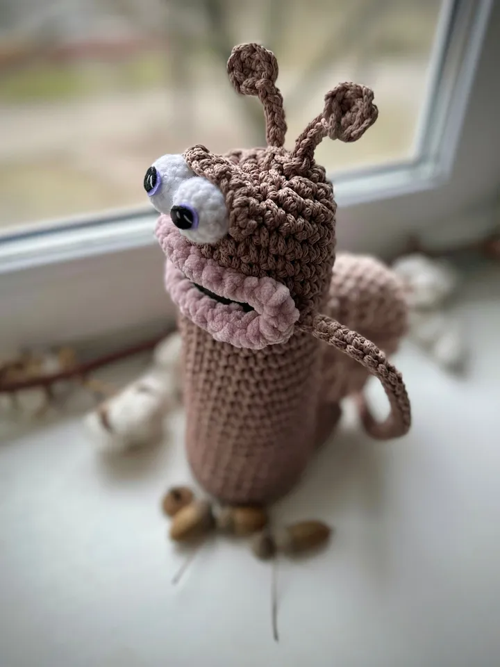Water Bottle Holder snail, crochet Carrier, Sling, Pouch, Cover,  (Bottle Not Included)