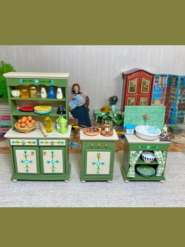 TUTORIAL. A set of kitchen furniture on a scale of 1:12. Miniature dollhouse. Furniture for dolls.
