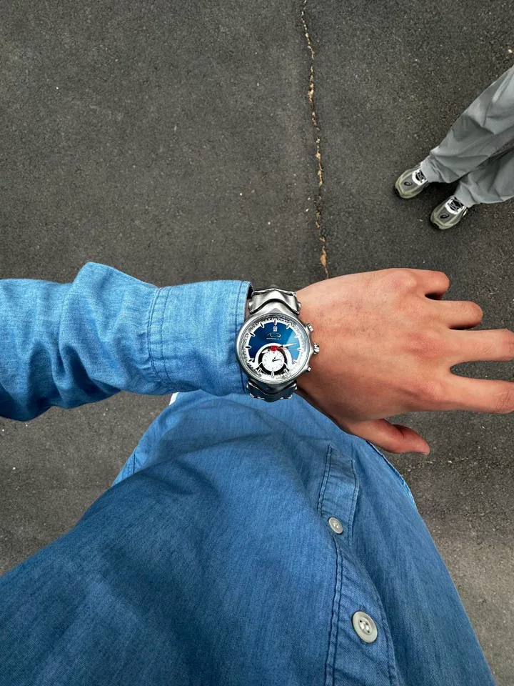 JADGE Oakley Y2K retro watch - blue dial, Y2K era