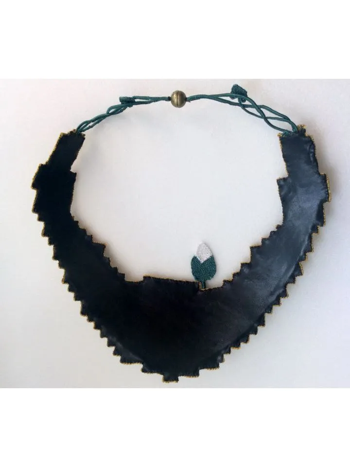 Art Nouveau Lily Mosaic Macrame Necklace
