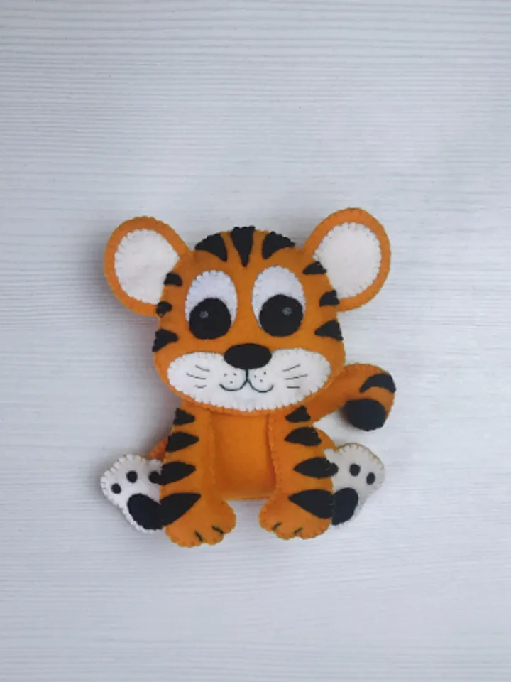 Tiger felt pattern, felt animals pattern, felt tiger toy, Christmas pattern, PDF sewing pattern, tiger Christmas ornament, plush tiger toy, safari nursery decor