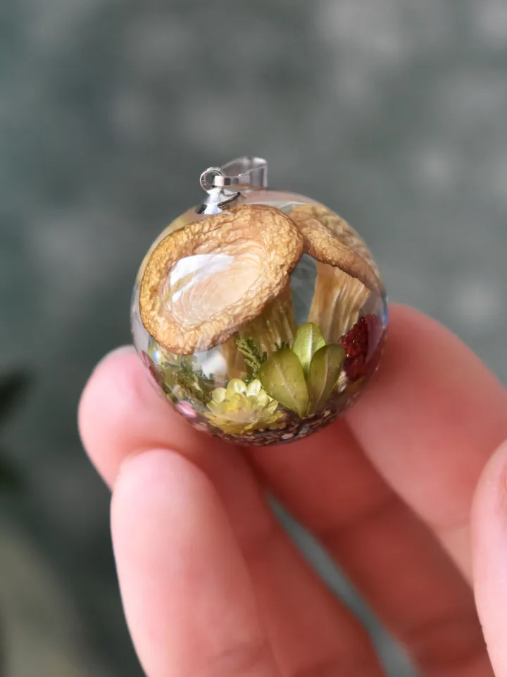 Pendant with mushrooms in resin. Forest Pendant. Necklace with a forest composition. Moss, forget-me-not, strawberries and snail in resin.
