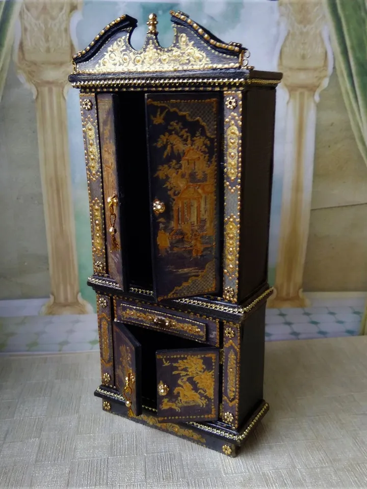 Wardrobe for dollhouse.1:12 scale.