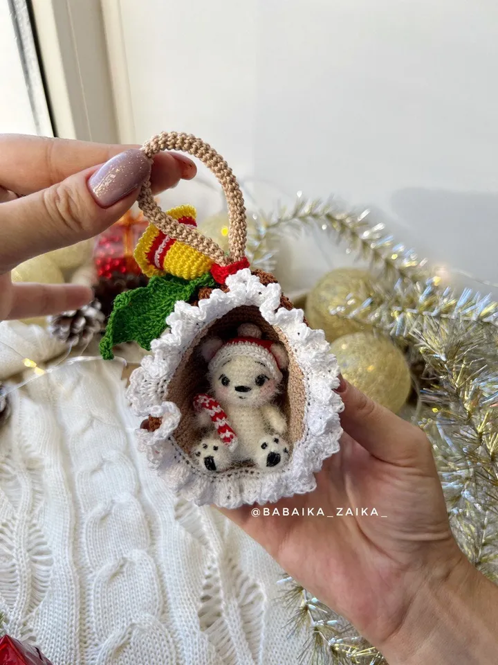 PDF Crochet Pattern Teddy Bear in Pine Cone, Small Toy Pattern, Animal Pattern, Amigurumi bear pattern, Christmas Amigurumi Pattern