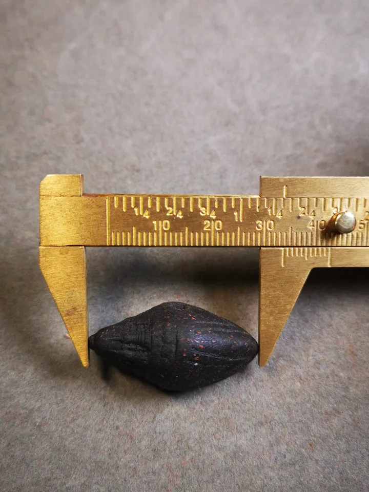 Gandhanra Old Tibetan Niang La Tsa Tsa Statue Amulet, Made of Tibetan Herbal,Small Stupa,Pagoda Pendant,50 Years Old