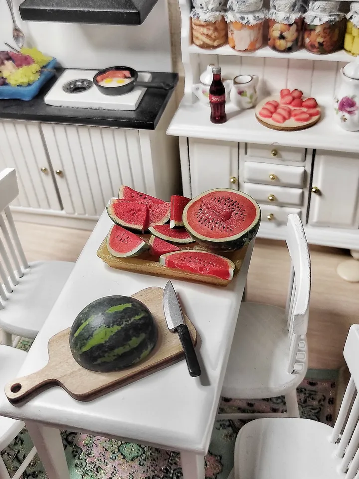 Realistic Watermelon for dollhouse, miniature, doll house, food, gift ideas, mini fruit, dollhouse miniatures, micro