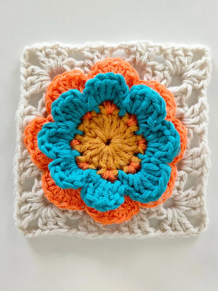 Granny square crochet pattern, flower square, 3D flower crochet, easy crochet pattern