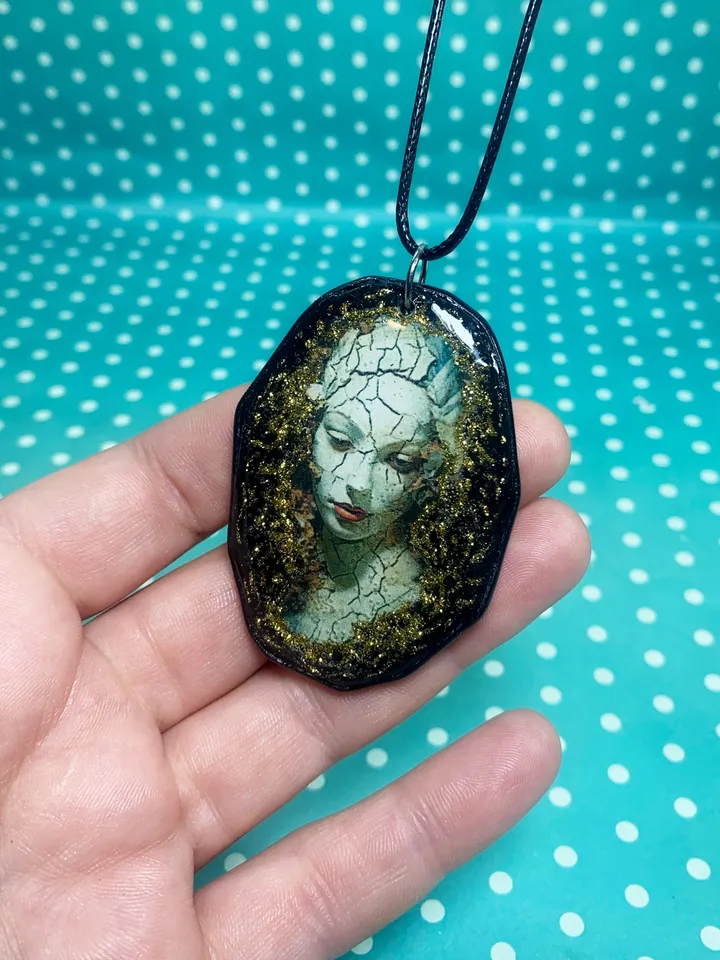 Handmade pendant. Original pendant. DIY jewelry.