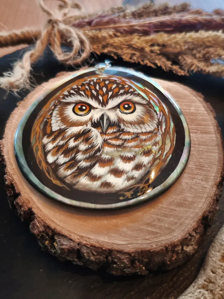 Pearl pendant necklace: Brown owl on outstanding pendant. Graceful nature captured on handmade jewelry. Gorgeous animal gift for dainty girl