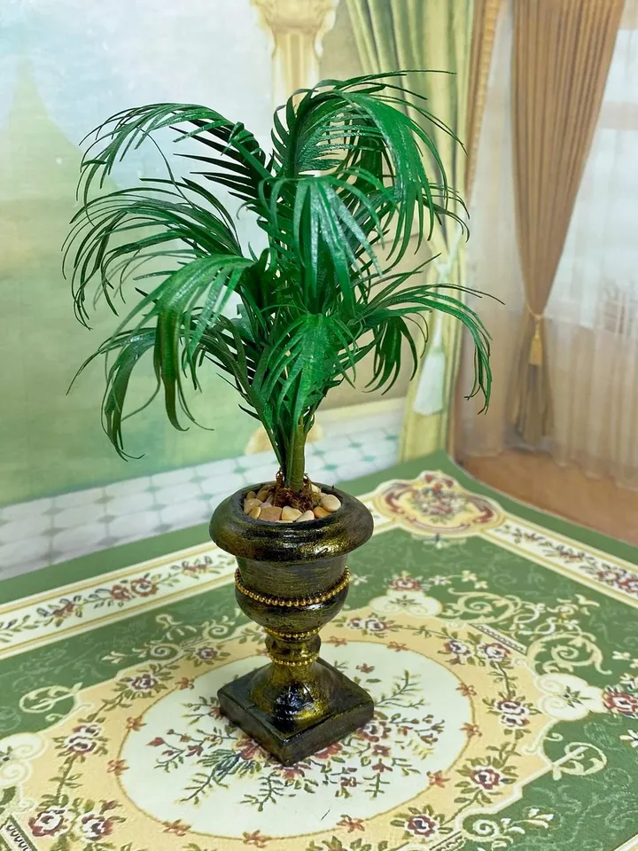 Palm tree in a flowerpot for a dollhouse. 1:12. Plant for a doll. Miniature. Handmade.