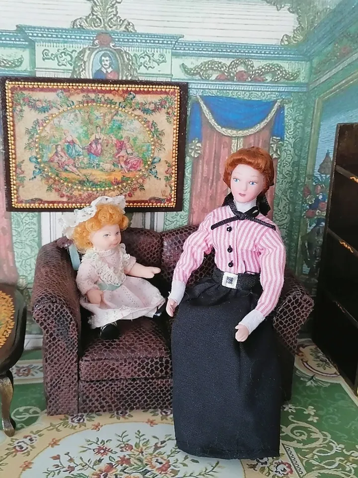 Rose in a pot. Dollhouse miniature.1:12 scale.