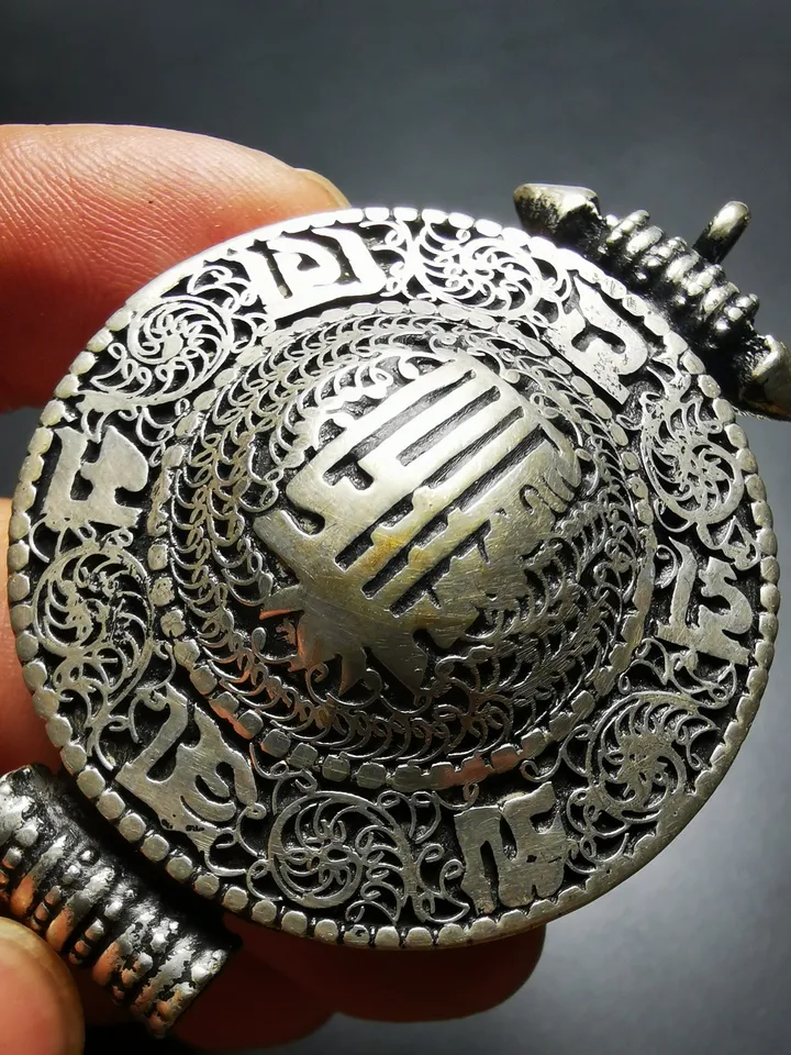 Gandhanra Antique Gau Ghau Shrine, Mini Tibetan Buddhist Altar Amulet Pendant,OM and Kalachakra Symbol