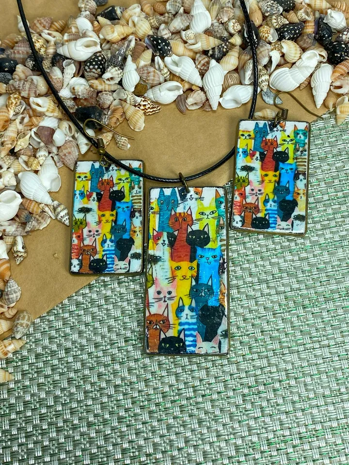 Handmade jewelry set. Cats.