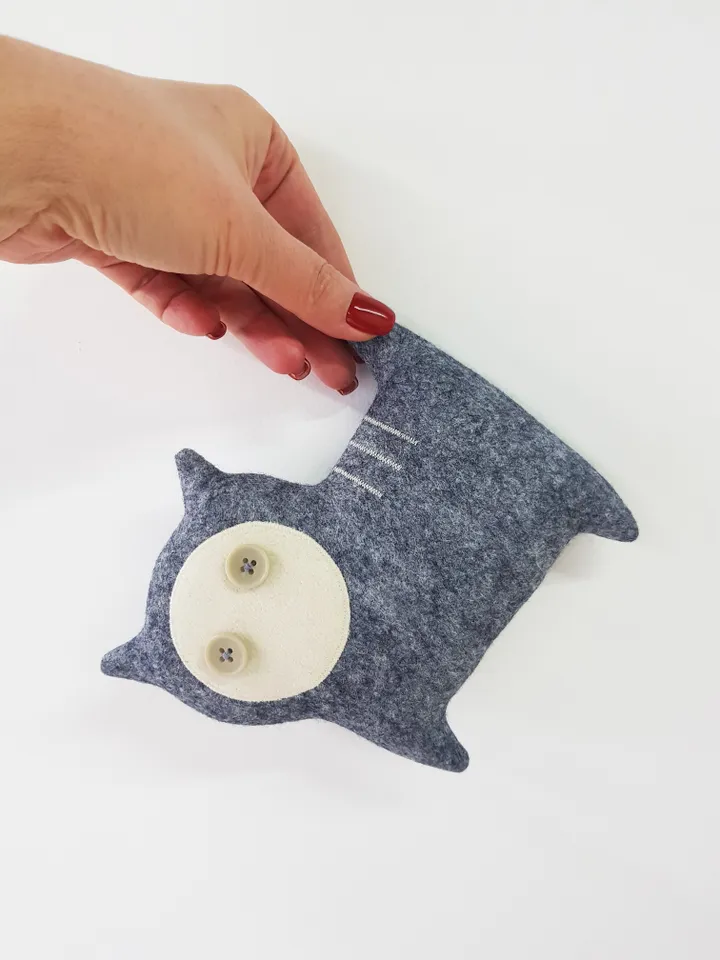 Felt Cat sewing pattern PDF tutorial in English, felt animal sewing diy