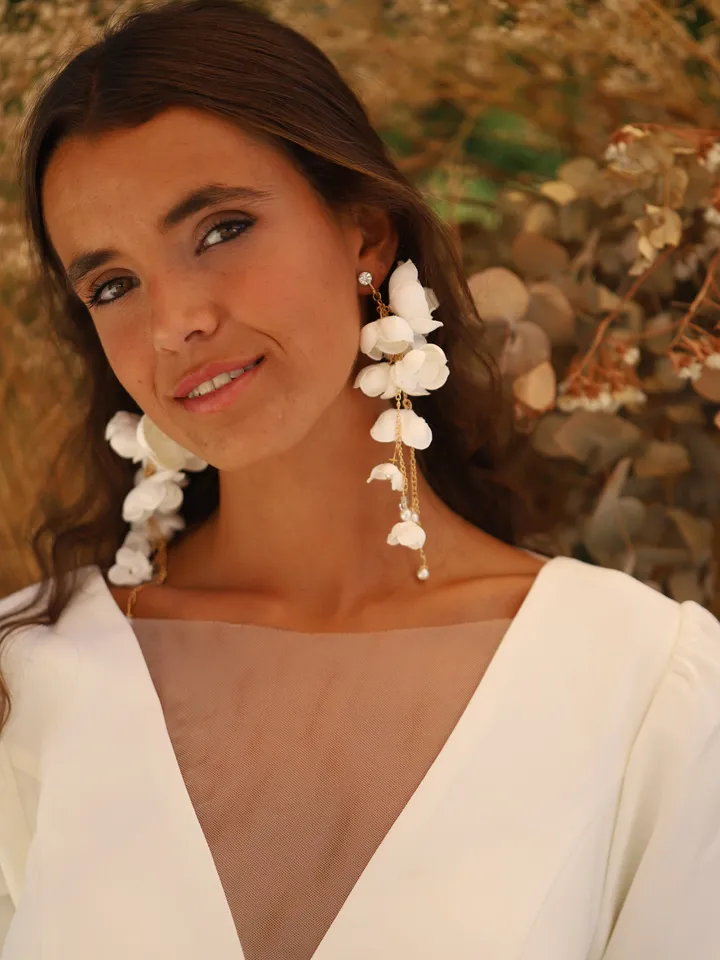 3D Flower Wedding Earrings For Brides, Long Gold Boho Bridal Earrings, Floral Statement Wedding Earrings, Vintage Statement Bridal Jewelry