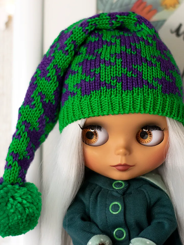 Green hat with pompom for Blythe doll, Pullip doll, Icy doll for Saint Patrick's day or Christmas, irish outfit for doll